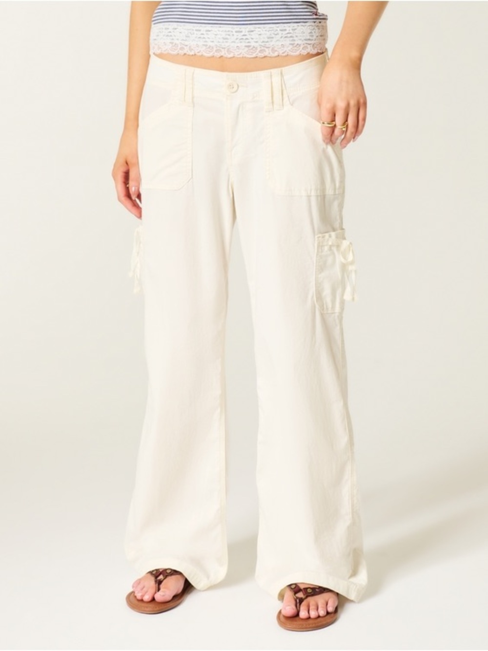 NEW Hollister Low-Rise Lace Trim Baggy Cargo Pants White Y2K Size 6/28 Short